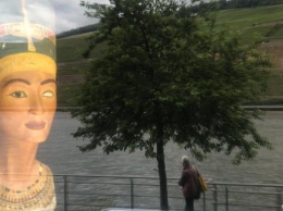 Как Нефертити оказалась на Рейне
