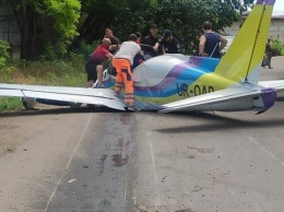 В больнице умер второй пилот разбившегося под Одессой самолета - источник