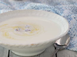 Летняя свежесть: 3 рецепта холодных супов