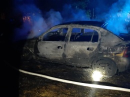 Ночью на Николаевщине сгорели два автомобиля (ФОТО)