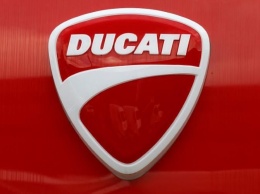 Компания Ducati показала мотоцикл Hypermotard в варианте 950 RVE