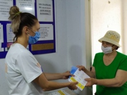 Где в Мелитополе защитные маски бесплатно раздают (фото)