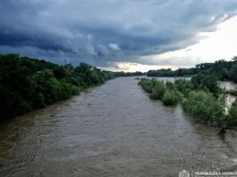 Непогода на Буковине: подтоплены 11 населенных пунктов