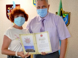 Госслужащие Приазовского района получили областные награды
