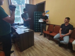 В Одессе СБУшник вымогал у предпринимателя четверть миллиона долларов за неразглашение сведений об убитом нардепе