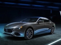 Гибридный Maserati Ghibli представлен официально