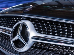 Mercedes-Benz S-класса отказался от кнопок в салоне (фото)