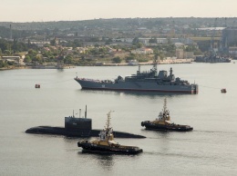 Мощный, современный Военно-морской флот - гарант безопасности и могущества нашей страны, - Аксенов