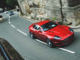 Экс-дизайнер Jaguar показал, как улучшил пожилой Aston Martin (ФОТО)