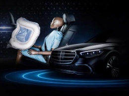 В Mercedes S-класса поставят уникальные подушки безопасности