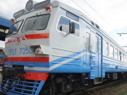 "Укрзализныця" отменяет остановки поездов в Луцке и Тернополе