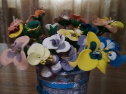 Цветы из холодного фарфора создает мастерица в Запорожье