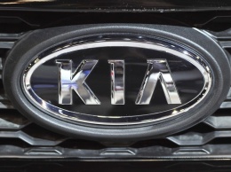 Внешность и характеристики нового Kia Stinger рассекретили до премьеры