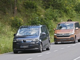 Новый Volkswagen T7 вышел на тесты вместе с предшественником: фото