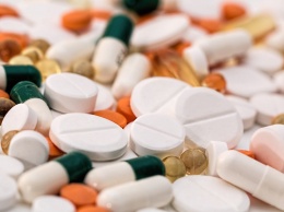 Почему не стоит употреблять антибиотики при каждом чихе: мнение врача