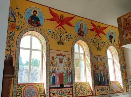 Храм на Днепропетровщине украсили уникальными росписями (ФОТО)