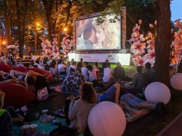 Что покажут в бесплатном кинотеатре под открытым небом в парке Шевченко на этой неделе: программа
