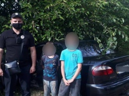Под Киевом дети украли чужую машину и попали в ДТП