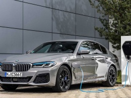 Седан BMW 5-Series обзавелся гибридной версией с расходом бензина 2 л/100 км (ФОТО)