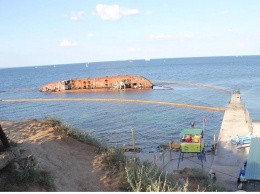 В море у пляжа Дельфин в Одессе замечена мазутная пленка - опять танкер?