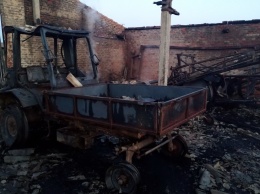 Под Харьковом произошел масштабный пожар: подожгли сельхозтехнику
