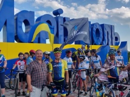 В Мариуполе завершился ветеранский велопробег