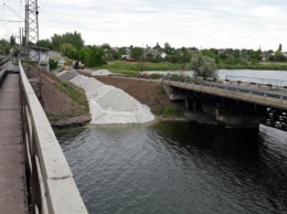 На Днепропетровщине неизвестные сбросили мужчину с 20-метрового моста