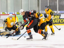 УХЛ: «Кременчуг» обыграл «Белый Барс» в первом полуфинале плей-офф