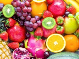 Медики рассказали, в котором часу лучше всего есть фрукты