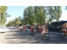 Леди на велосипеде - В Мелитополе празднуют день спорта