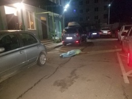 Мужчина разбился, выпав из окна высотки на Новобеличах