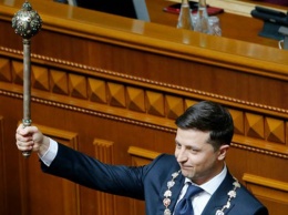 За Зеленского на президентских выборах готовы проголосовать 32% украинцев