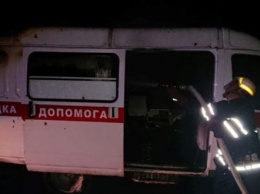 Не выдержала напряжения: под Харьковом тушили «скорую помощь»