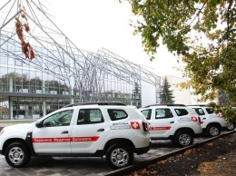 На Полтавщине для сельских амбулаторий передали еще 12 новых Renault Duster