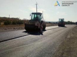 В Запорожской области за полмиллиарда гривен строят новую дорогу между Пологами и Гуляйполем