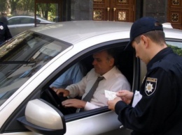Что по закону обязательно должно быть в авто у водителя в Украине: ответ адвоката