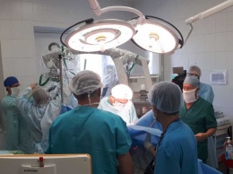 В Крыму впервые провели сложную операцию по удалению опухоли в коре головного мозга
