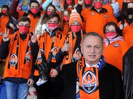 Благотворители организовали экскурсионную поездку юных хоккейных фанатов в столицу Украины