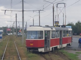 В Харькове на ходу загорелся трамвай с пассажирами