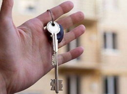 Детям-сиротам из Никополя, Покрова и Марганца вручили ключи от квартир