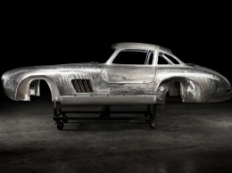 Владелец отреставрированного Mercedes 300SL Gullwing требовал «что угодно, кроме серебра»