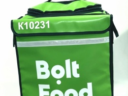"Зеленая" идея: курьеры могут сдать свою использованную сумку на переработку и получить новую