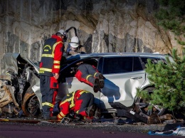Десять автомобилей Volvo сбросили с подъемного крана (ВИДЕО)