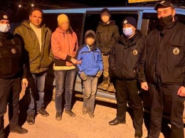 Полиция разыскала женщину, которая заблудилась со своими детьми в лесу под Черновцами