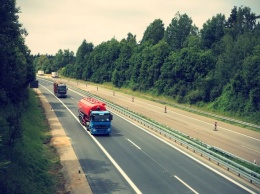 В Украину поступила первая часть дополнительных польских разрешений на автоперевозки