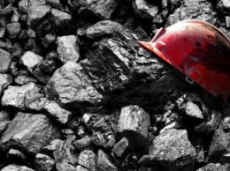 В Южной Африке более 800 шахтеров отказываются подниматься на поверхность