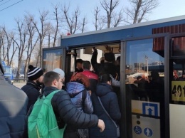 В Киеве для общественного транспорта введено оперативное положение