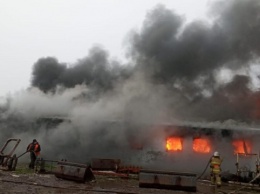 На предприятии Тернопольщины сгорели два трактора, автомобиль и тонна дизеля