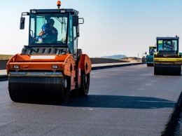 На дороги Днепропетровской области потратят еще 856 миллионов: где повезет водителям