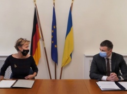 Украина и Германия подписали соглашение о финансовом сотрудничестве